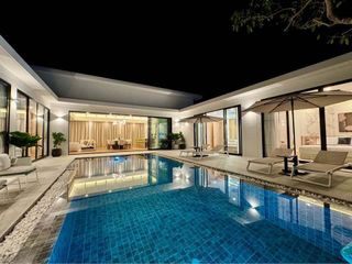 Villa en venta y en alquiler de 5 habitaciones en Thalang, Phuket