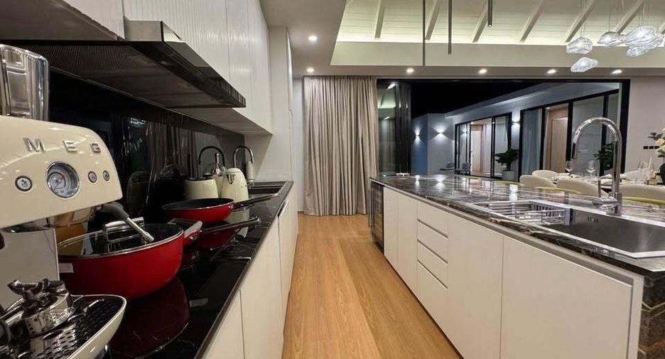 Villa en venta y en alquiler de 5 habitaciones en Thalang, Phuket