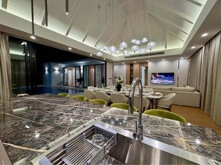 Villa en venta y en alquiler de 5 habitaciones en Thalang, Phuket