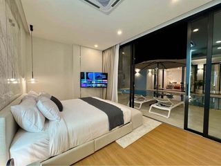 Villa en venta y en alquiler de 5 habitaciones en Thalang, Phuket