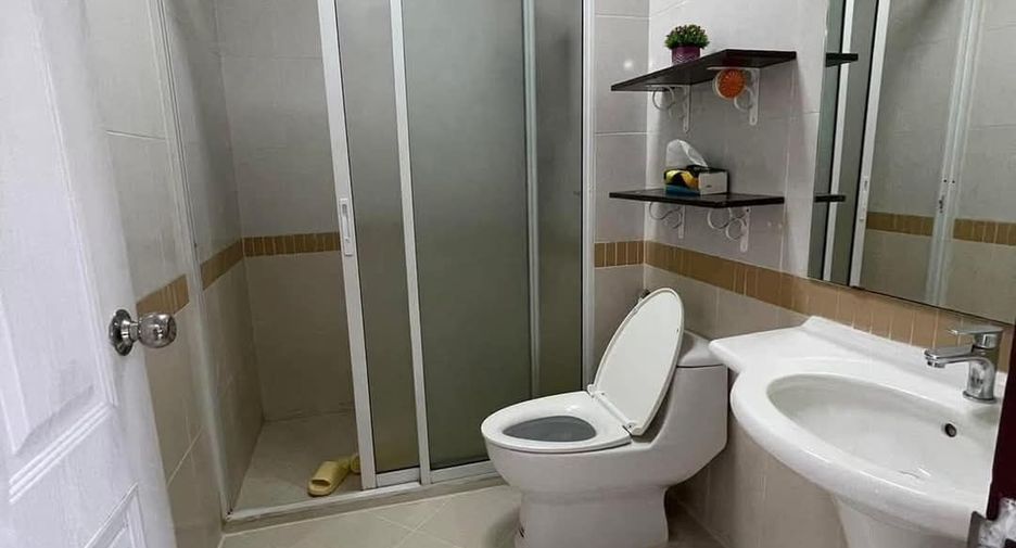 Haus zur Miete mit 3 Zimmer in Bang Lamung, Chonburi
