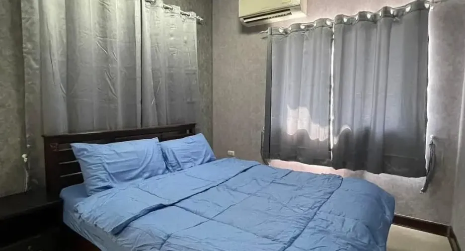 Haus zur Miete mit 3 Zimmer in Bang Lamung, Chonburi