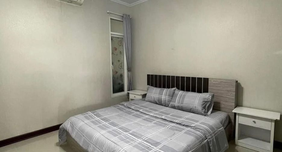 Haus zur Miete mit 3 Zimmer in Bang Lamung, Chonburi