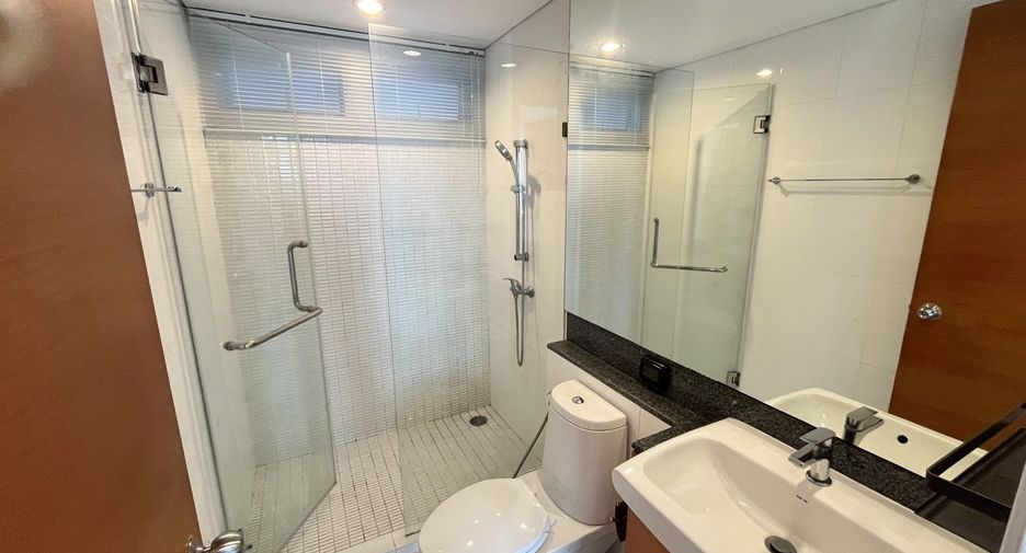 Wohnung zur Miete mit 3 Zimmer in Khlong Toei, Bangkok