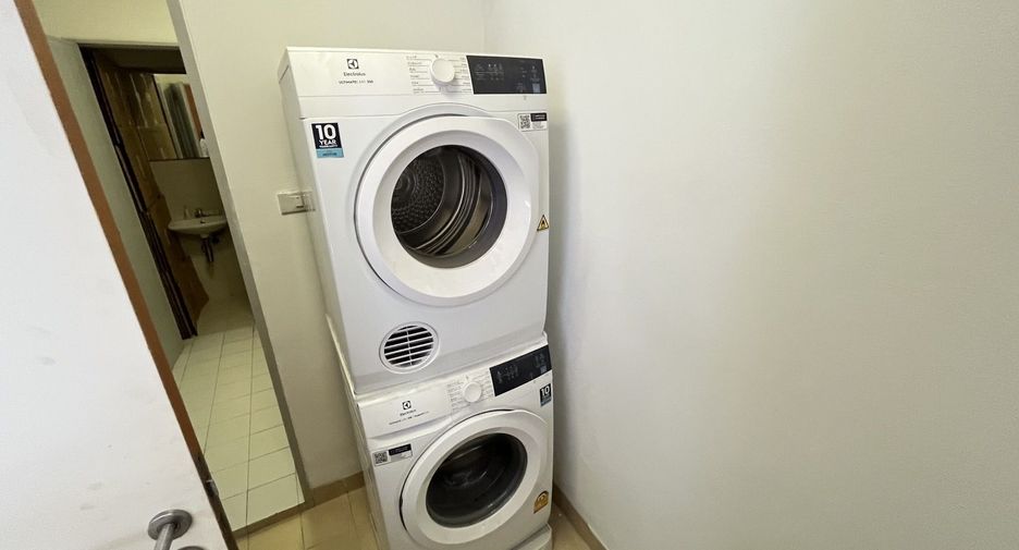 Wohnung zur Miete mit 3 Zimmer in Khlong Toei, Bangkok