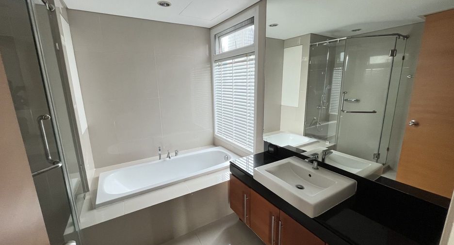 Wohnung zur Miete mit 3 Zimmer in Khlong Toei, Bangkok