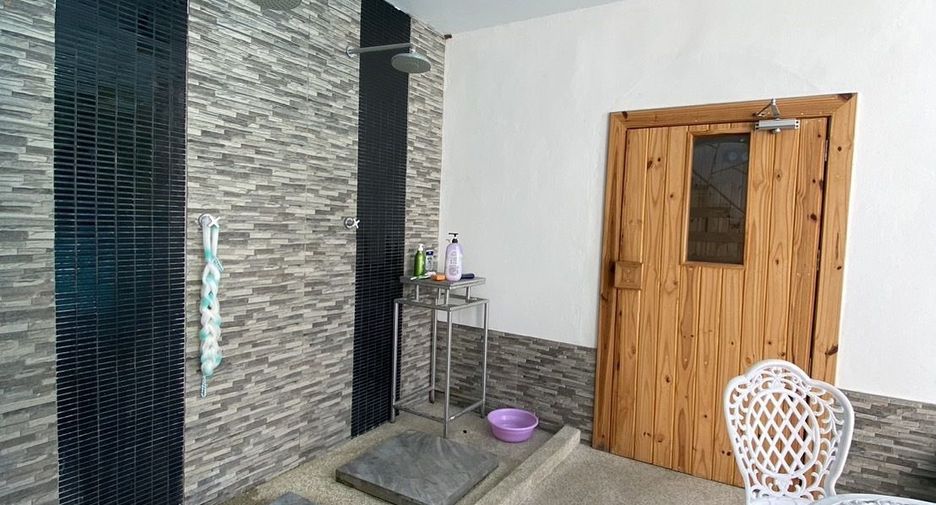 For sale 2 ベッドルーム villa in Bang Lamung, Chonburi