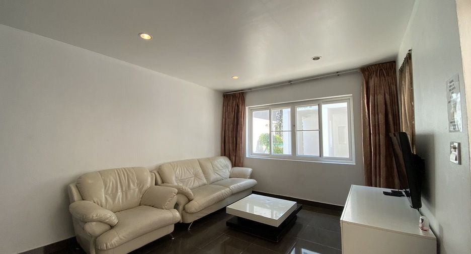 For sale 2 ベッドルーム villa in Bang Lamung, Chonburi
