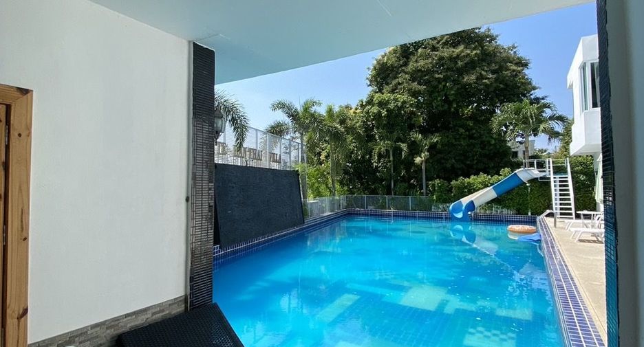 For sale 2 ベッドルーム villa in Bang Lamung, Chonburi