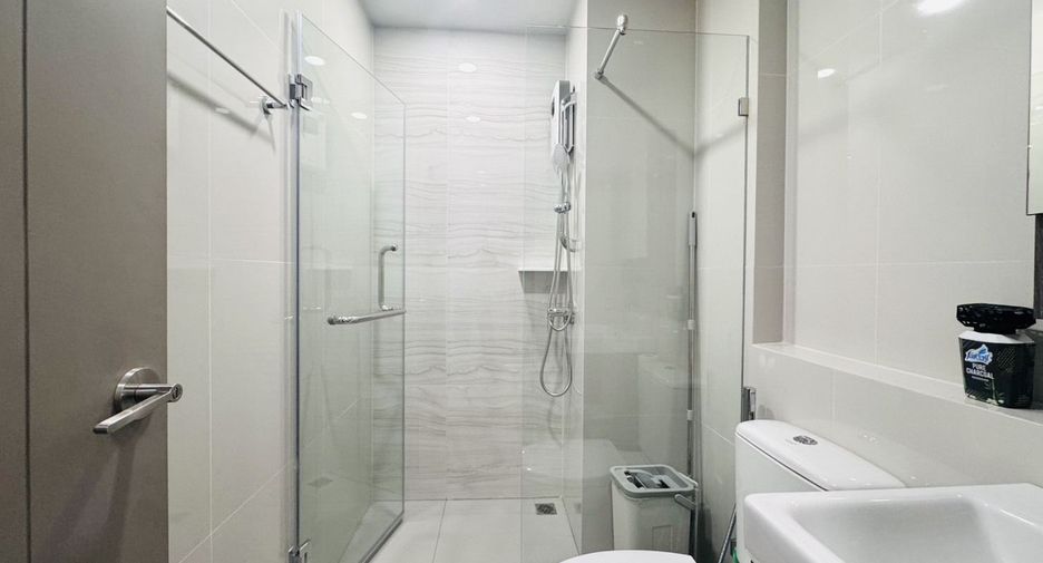 For rent 1 bed condo in Phra Khanong, Bangkok