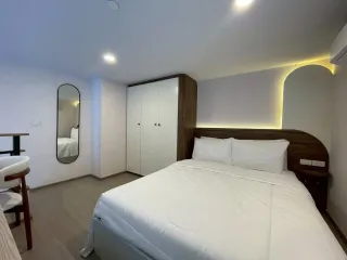 For rent 1 Beds condo in Khlong Toei, Bangkok