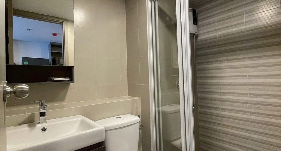 For rent 1 bed condo in Khlong Toei, Bangkok