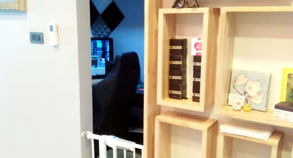 For sale 4 bedrooms retail Space in Phra Khanong, Bangkok