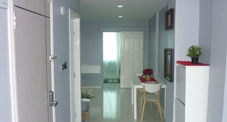 For sale 4 bedrooms retail Space in Phra Khanong, Bangkok