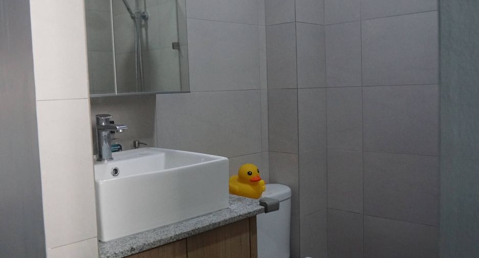 For sale 4 bedrooms retail Space in Phra Khanong, Bangkok