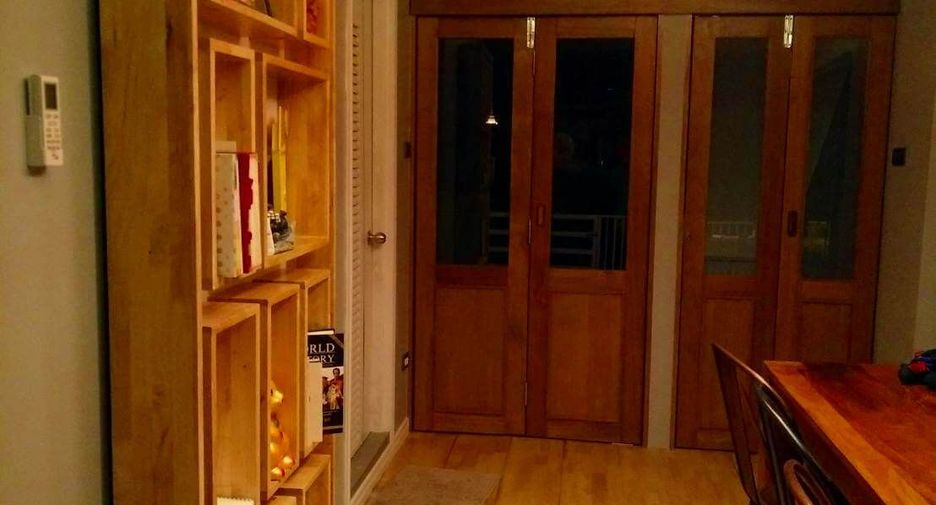 For sale 4 bedrooms retail Space in Phra Khanong, Bangkok