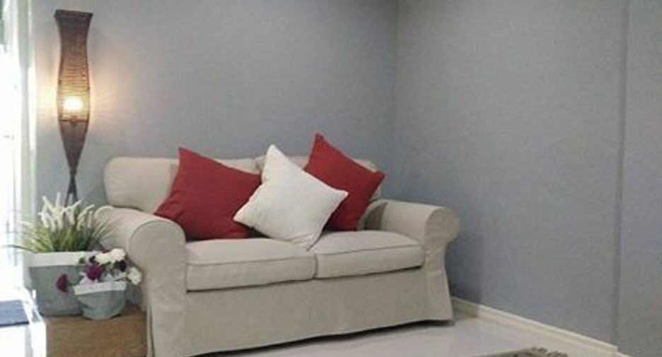 For sale 4 bedrooms retail Space in Phra Khanong, Bangkok