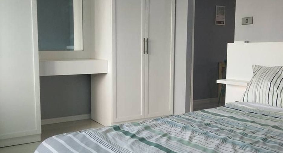 For sale 4 bedrooms retail Space in Phra Khanong, Bangkok