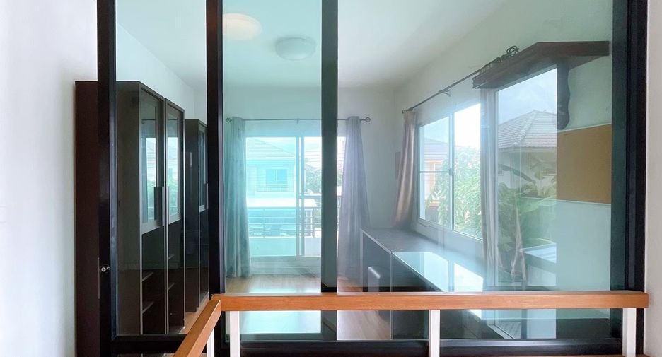 Haus zur Miete mit 4 Zimmer in Bang Phli, Samut Prakan