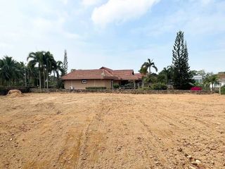 Grundstück zum Kauf in Na Jomtien, Pattaya