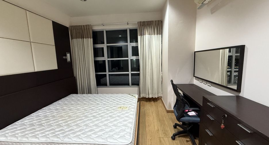 For rent 2 bedrooms condo in Phaya Thai, Bangkok