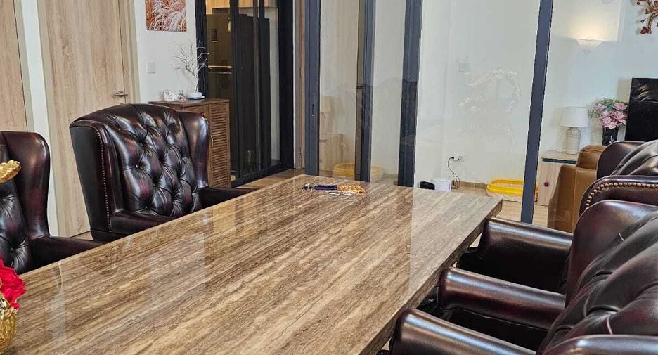 For rent 2 bedrooms condo in Ratchathewi, Bangkok