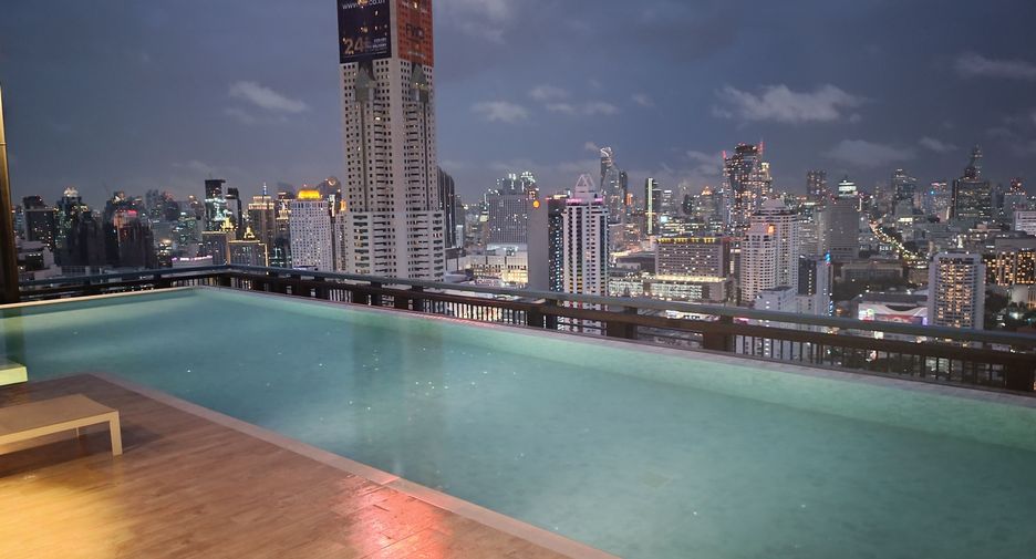 For rent 2 bedrooms condo in Ratchathewi, Bangkok