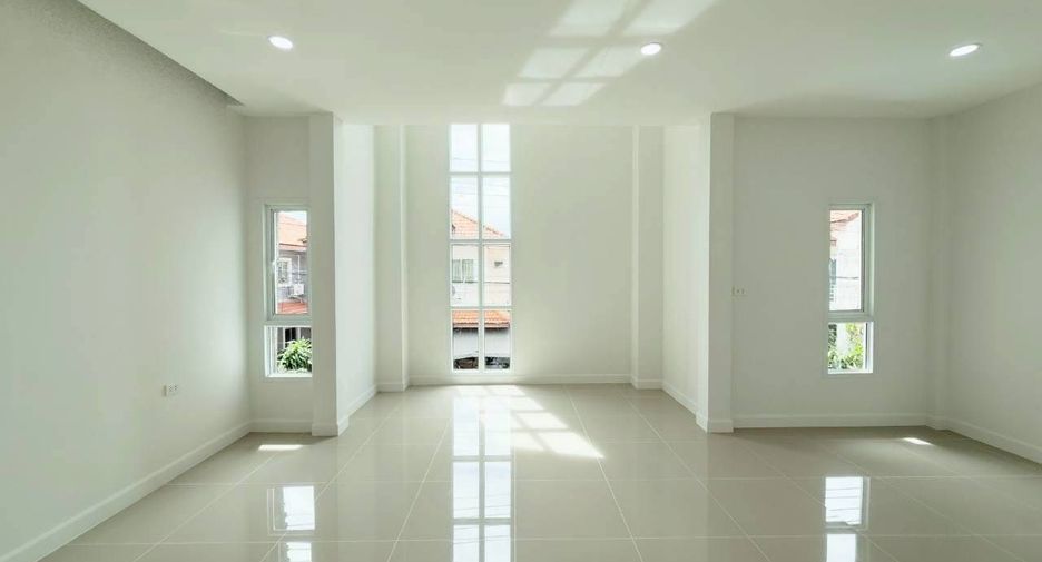 For sale 4 bedrooms house in Mueang Phuket, Phuket