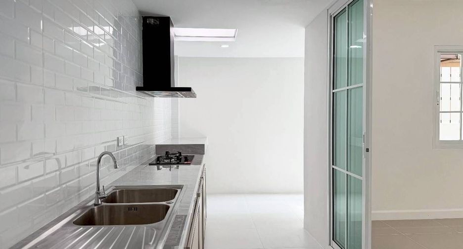For sale 4 bedrooms house in Mueang Phuket, Phuket