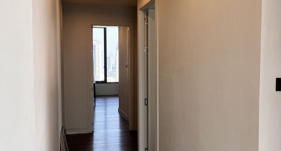 For rent 2 bedrooms apartment in Sathon, Bangkok