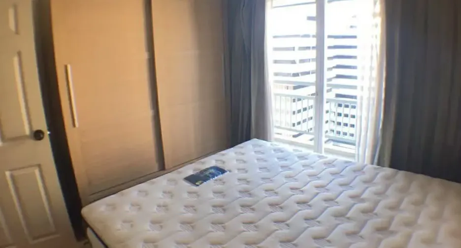 Wohnung zur Miete mit Studio in Watthana, Bangkok