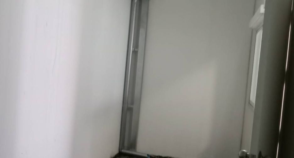 Reihenhaus zur Miete mit 3 Zimmer in Saphan Sung, Bangkok