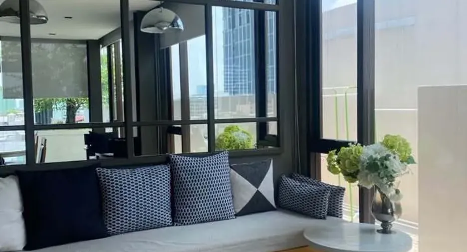 For rent 2 bedrooms condo in Ratchathewi, Bangkok