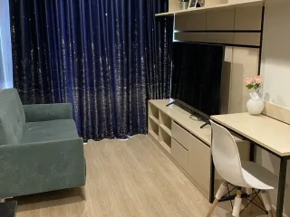 À louer 1 chambre condo à Huai Khwang, Bangkok