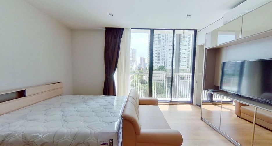 For sale 1 bed condo in Khlong Toei, Bangkok