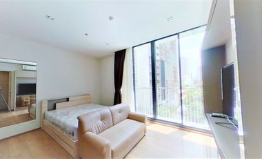 For sale 1 bed condo in Khlong Toei, Bangkok