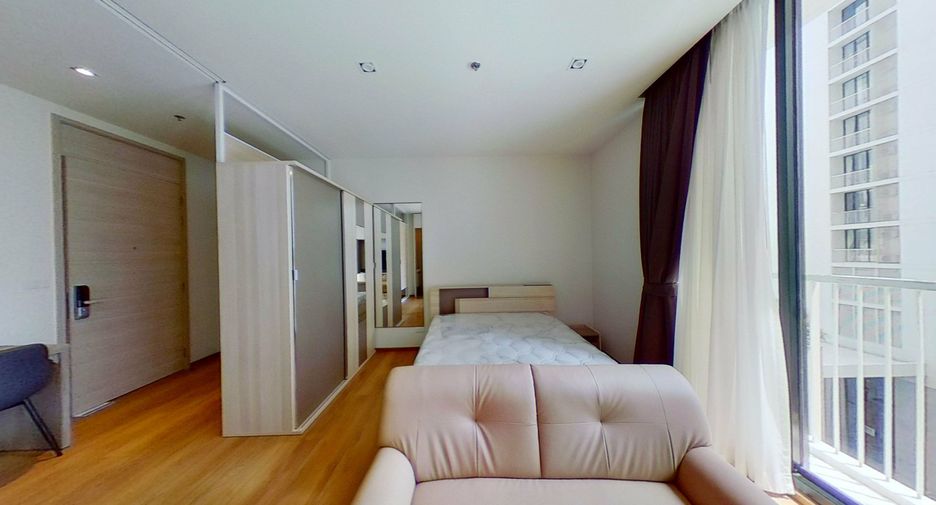 For sale 1 bed condo in Khlong Toei, Bangkok
