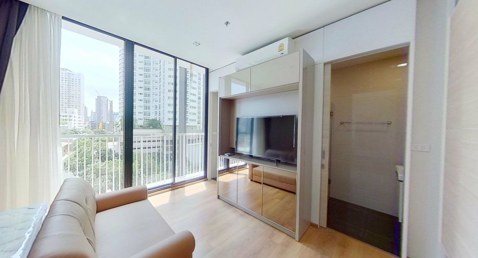 For sale 1 bed condo in Khlong Toei, Bangkok