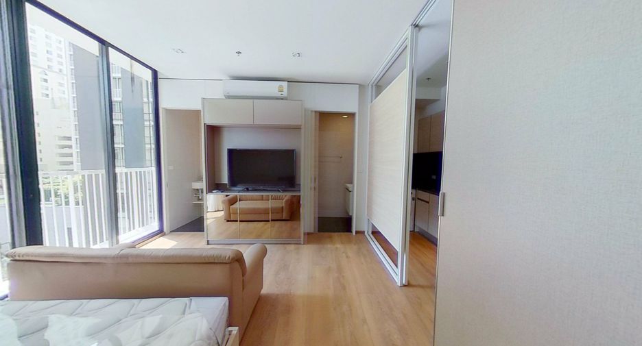 For sale 1 bed condo in Khlong Toei, Bangkok