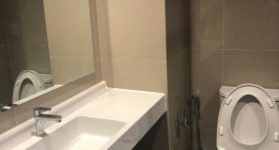 À vendre studio condo à Phra Khanong, Bangkok