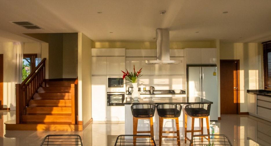 For rent 4 ベッドルーム villa in Thalang, Phuket