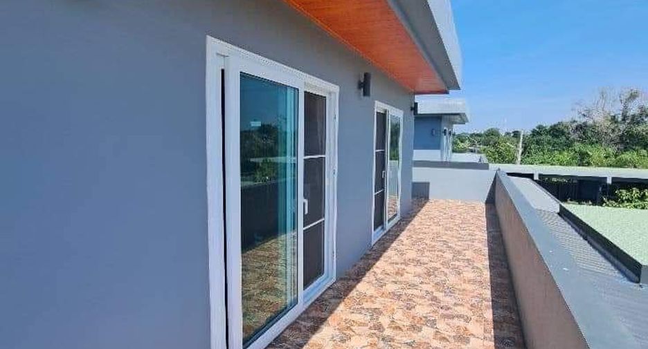 Villa zum Kauf mit 4 Zimmer in Sattahip, Chonburi