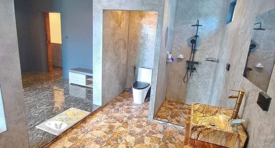 Villa zum Kauf mit 4 Zimmer in Sattahip, Chonburi
