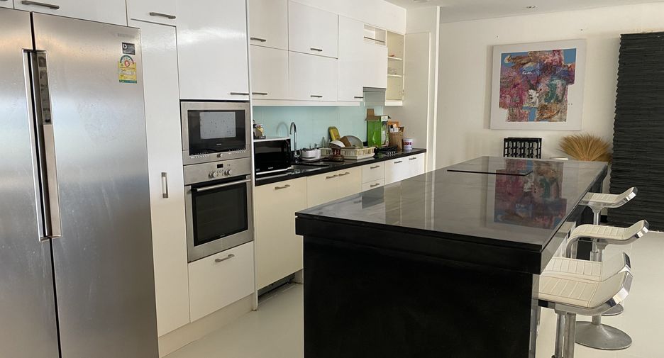 For rent 3 bedrooms villa in Kathu, Phuket