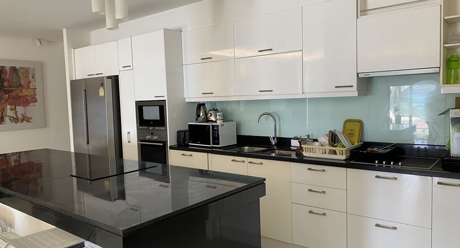 For rent 3 bedrooms villa in Kathu, Phuket