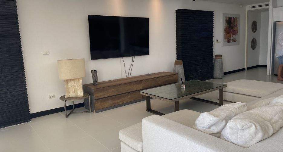 For rent 3 bedrooms villa in Kathu, Phuket
