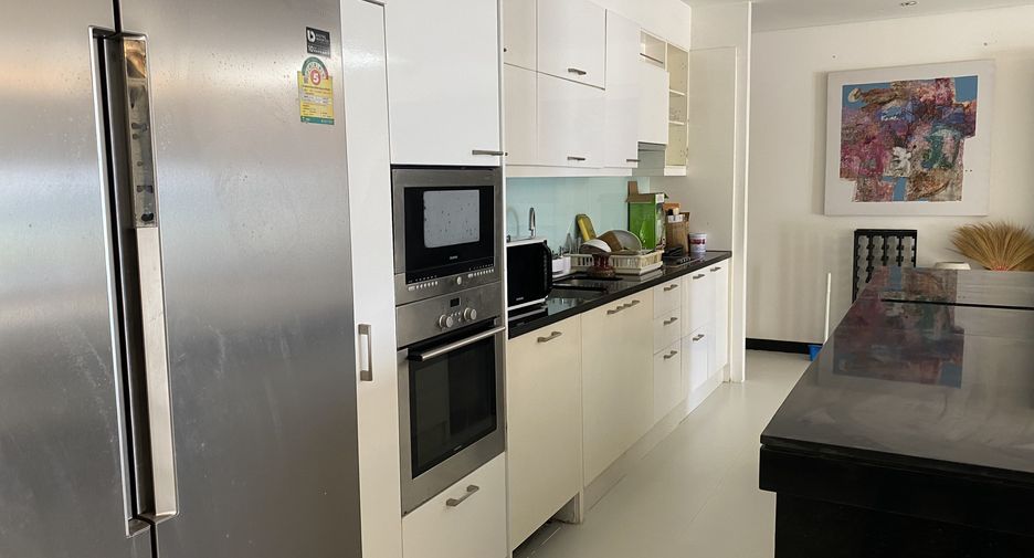 For rent 3 bedrooms villa in Kathu, Phuket