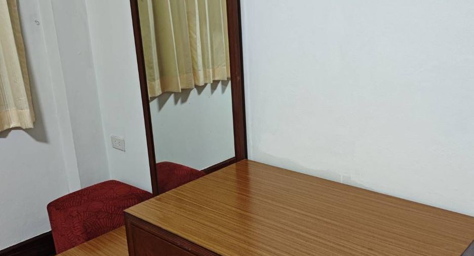 For rent 2 bedrooms apartment in Khlong Toei, Bangkok