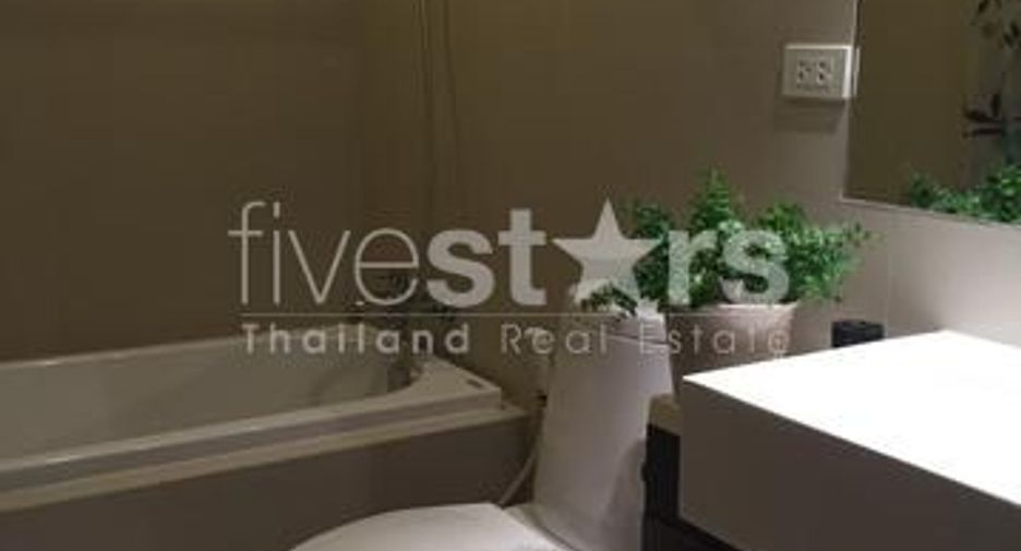 For rent 2 bedrooms condo in Watthana, Bangkok