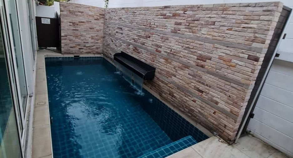 À vendre 3 chambres villa à Bang Lamung, Chonburi